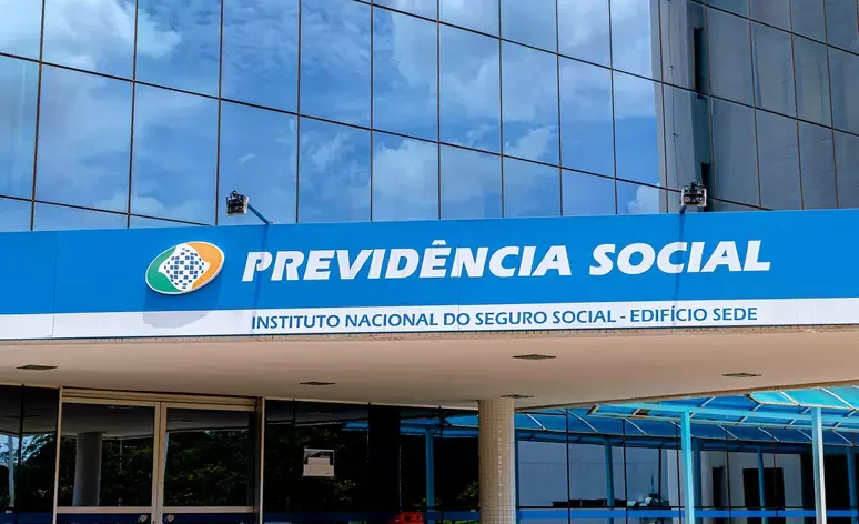 Imagem relacionada à aposentadoria e ao INSS